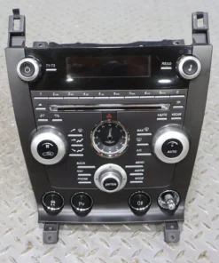 Aston Martin V8 Vantage Radio